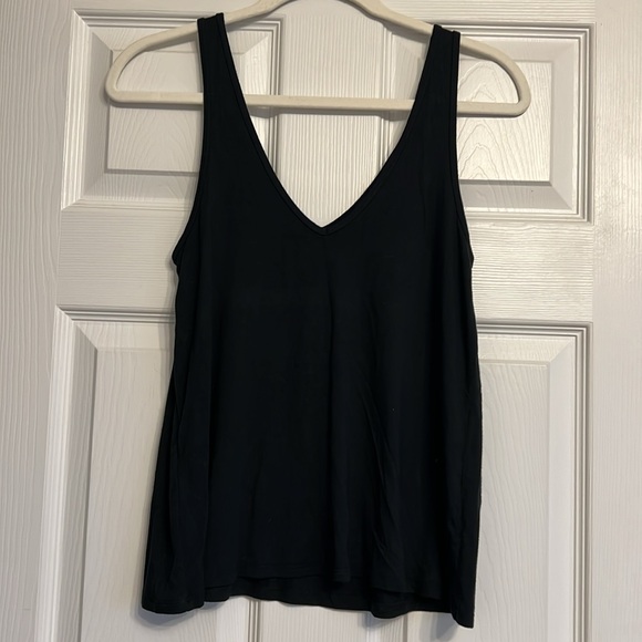 Soft A&F Drapey Tank - Picture 5 of 6